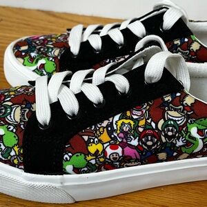 Super Mario Ground Up Size 3 Kids Sneakers Black White Low Top Lace Up